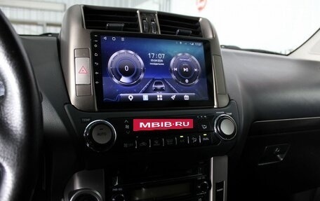 Toyota Land Cruiser Prado 150 рестайлинг 2, 2013 год, 3 070 000 рублей, 10 фотография