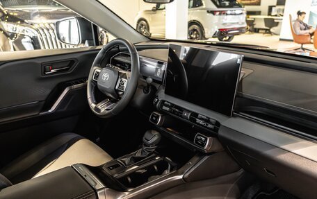 Toyota RAV4, 2026 год, 4 890 000 рублей, 11 фотография