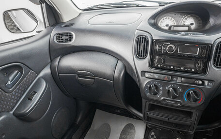 Toyota FunCargo, 2003 год, 329 000 рублей, 16 фотография