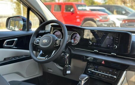 KIA Carnival, 2021 год, 3 330 000 рублей, 15 фотография
