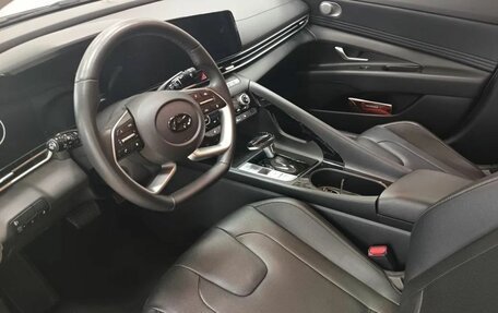 Hyundai Elantra, 2024 год, 2 165 000 рублей, 11 фотография