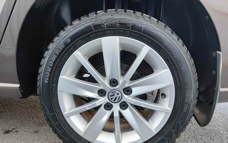 Volkswagen Polo VI (EU Market), 2016 год, 1 015 000 рублей, 24 фотография