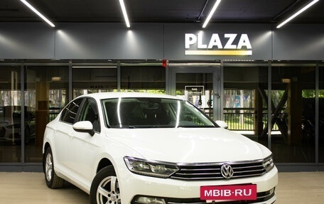 Volkswagen Passat B8 рестайлинг, 2016 год, 1 849 000 рублей, 2 фотография