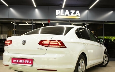 Volkswagen Passat B8 рестайлинг, 2016 год, 1 849 000 рублей, 6 фотография