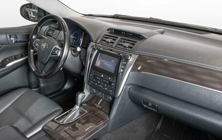 Toyota Camry, 2016 год, 1 841 000 рублей, 7 фотография
