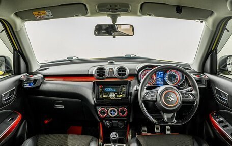 Suzuki Swift V, 2019 год, 1 330 000 рублей, 9 фотография