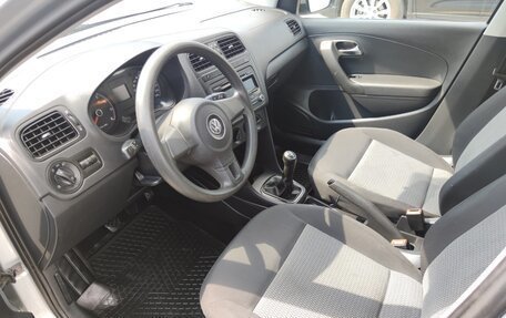 Volkswagen Polo VI (EU Market), 2012 год, 800 000 рублей, 9 фотография