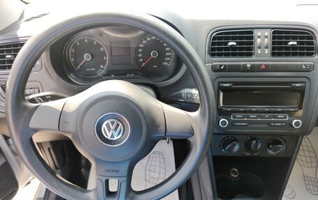 Volkswagen Polo VI (EU Market), 2012 год, 800 000 рублей, 7 фотография