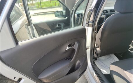 Volkswagen Polo VI (EU Market), 2012 год, 800 000 рублей, 12 фотография