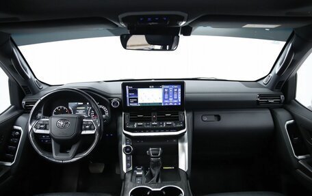 Toyota Land Cruiser, 2021 год, 10 990 000 рублей, 13 фотография