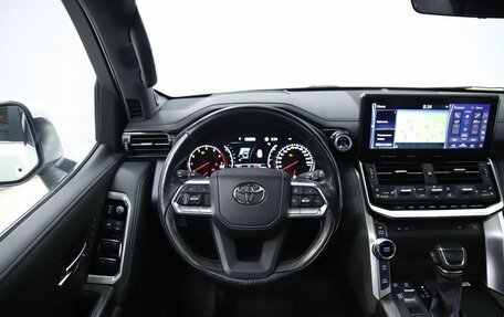 Toyota Land Cruiser, 2021 год, 10 990 000 рублей, 15 фотография