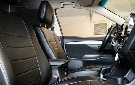 Mitsubishi Outlander III рестайлинг 3, 2013 год, 1 279 000 рублей, 12 фотография