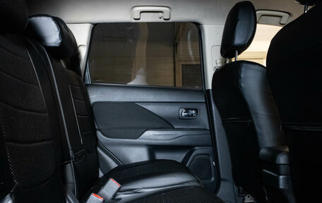 Mitsubishi Outlander III рестайлинг 3, 2013 год, 1 279 000 рублей, 11 фотография