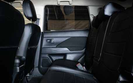 Mitsubishi Outlander III рестайлинг 3, 2013 год, 1 279 000 рублей, 10 фотография