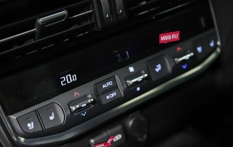 Toyota Land Cruiser, 2021 год, 10 990 000 рублей, 19 фотография