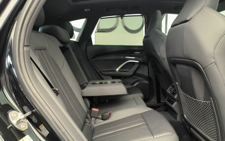 Audi Q5, 2026 год, 9 000 000 рублей, 12 фотография