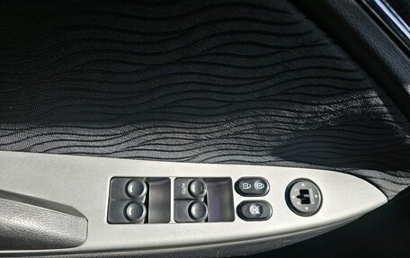 Hyundai Solaris II рестайлинг, 2013 год, 829 000 рублей, 14 фотография