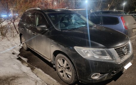 Nissan Pathfinder, 2015 год, 1 377 000 рублей, 2 фотография