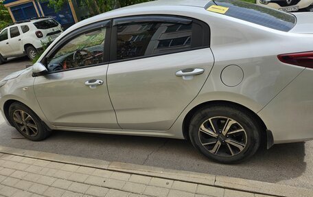 KIA Rio IV, 2022 год, 1 700 000 рублей, 5 фотография