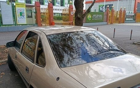 Opel Vectra A, 1992 год, 245 000 рублей, 3 фотография