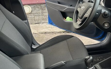 Hyundai Solaris II рестайлинг, 2017 год, 1 300 000 рублей, 9 фотография