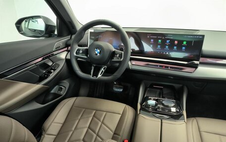 BMW 5 серия, 2025 год, 8 930 000 рублей, 12 фотография