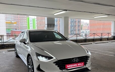 Hyundai Sonata VIII, 2020 год, 1 870 000 рублей, 2 фотография