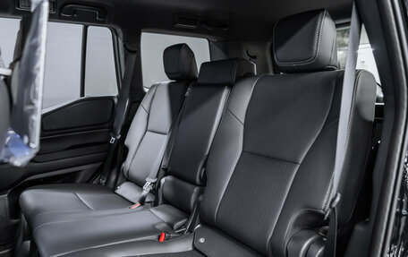Toyota Land Cruiser Prado, 2025 год, 9 800 000 рублей, 23 фотография