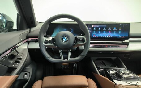 BMW 5 серия, 2025 год, 8 820 000 рублей, 15 фотография