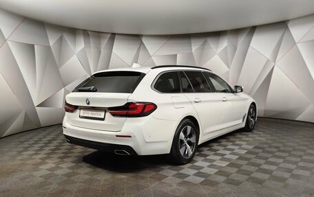 BMW 5 серия, 2022 год, 3 297 000 рублей, 2 фотография