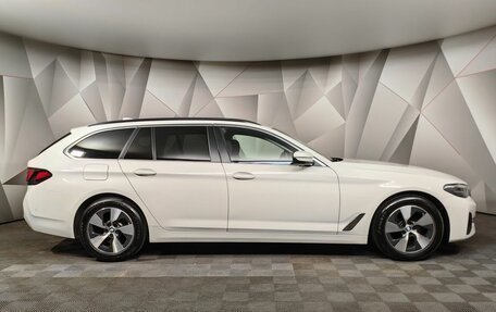 BMW 5 серия, 2022 год, 3 297 000 рублей, 6 фотография