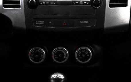 Mitsubishi Outlander III рестайлинг 3, 2008 год, 849 990 рублей, 15 фотография