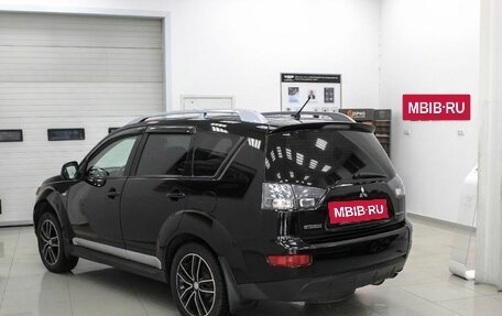 Mitsubishi Outlander III рестайлинг 3, 2008 год, 849 990 рублей, 2 фотография