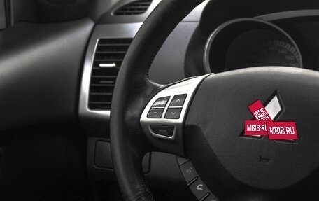 Mitsubishi Outlander III рестайлинг 3, 2008 год, 849 990 рублей, 14 фотография