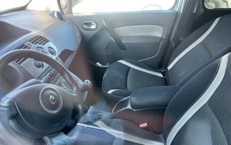 Renault Kangoo II рестайлинг, 2013 год, 593 291 рублей, 6 фотография