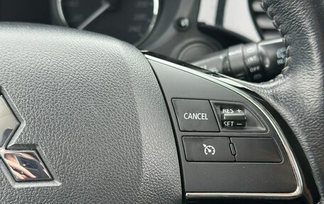 Mitsubishi Outlander III рестайлинг 3, 2020 год, 1 900 000 рублей, 24 фотография