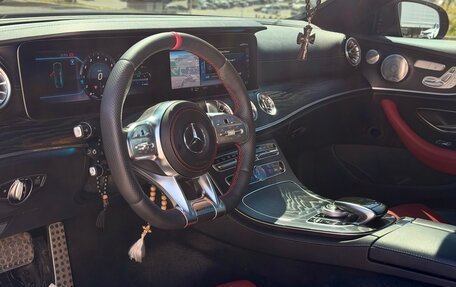 Mercedes-Benz E-Класс, 2017 год, 4 100 000 рублей, 9 фотография