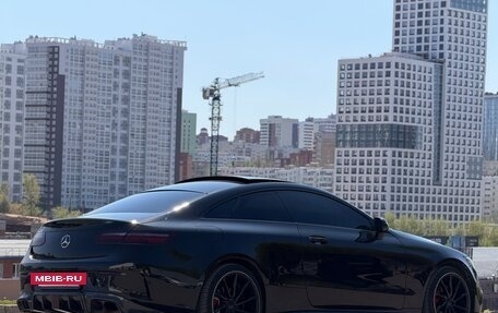 Mercedes-Benz E-Класс, 2017 год, 4 100 000 рублей, 3 фотография