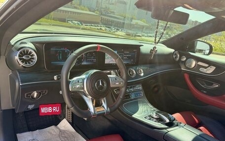 Mercedes-Benz E-Класс, 2017 год, 4 100 000 рублей, 6 фотография