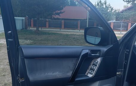 Toyota Land Cruiser Prado 150 рестайлинг 2, 2012 год, 3 500 000 рублей, 10 фотография