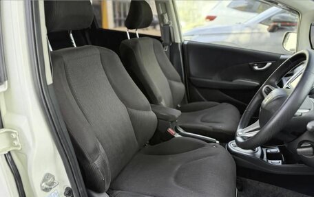 Honda Fit III, 2012 год, 980 000 рублей, 15 фотография