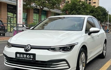 Volkswagen Golf VIII, 2023 год, 1 383 000 рублей, 1 фотография