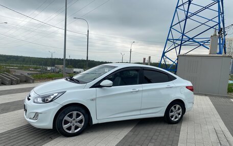 Hyundai Solaris II рестайлинг, 2013 год, 630 000 рублей, 3 фотография