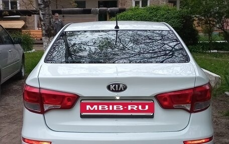 KIA Rio III рестайлинг, 2015 год, 635 000 рублей, 3 фотография