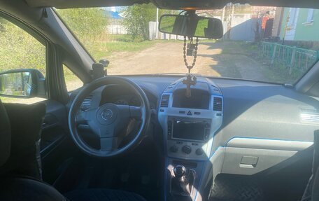 Opel Zafira B, 2010 год, 500 000 рублей, 17 фотография
