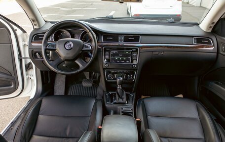 Skoda Superb III рестайлинг, 2014 год, 1 095 000 рублей, 16 фотография