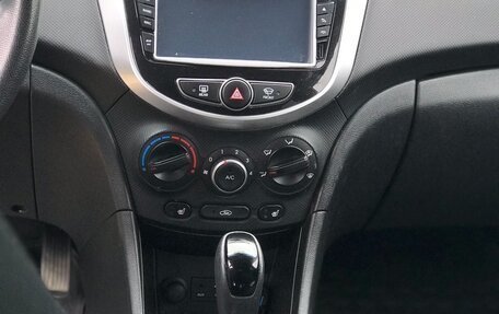 Hyundai Solaris II рестайлинг, 2016 год, 1 200 000 рублей, 14 фотография