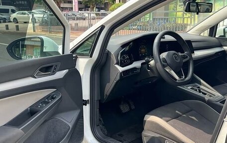 Volkswagen Golf VIII, 2023 год, 1 383 000 рублей, 14 фотография