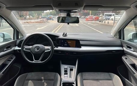 Volkswagen Golf VIII, 2023 год, 1 383 000 рублей, 19 фотография