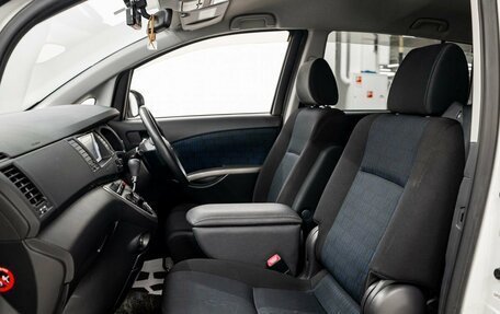Toyota ISis I, 2014 год, 1 325 000 рублей, 6 фотография